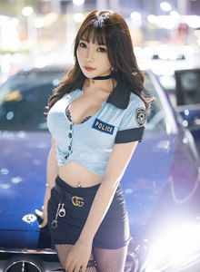 五月丁香久久久,丁香花开,悠悠岁月,时光如梦,情意绵长。